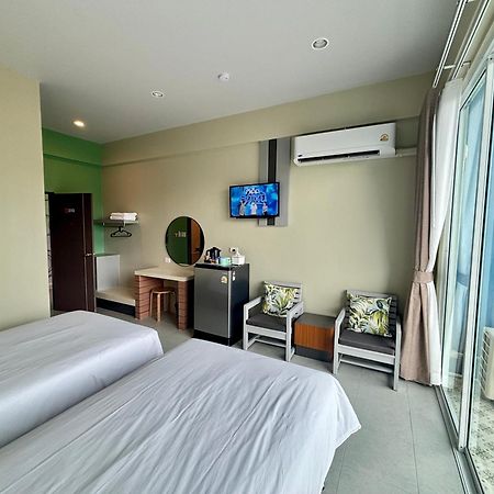 Siri Hotel Phuket Bagian luar foto