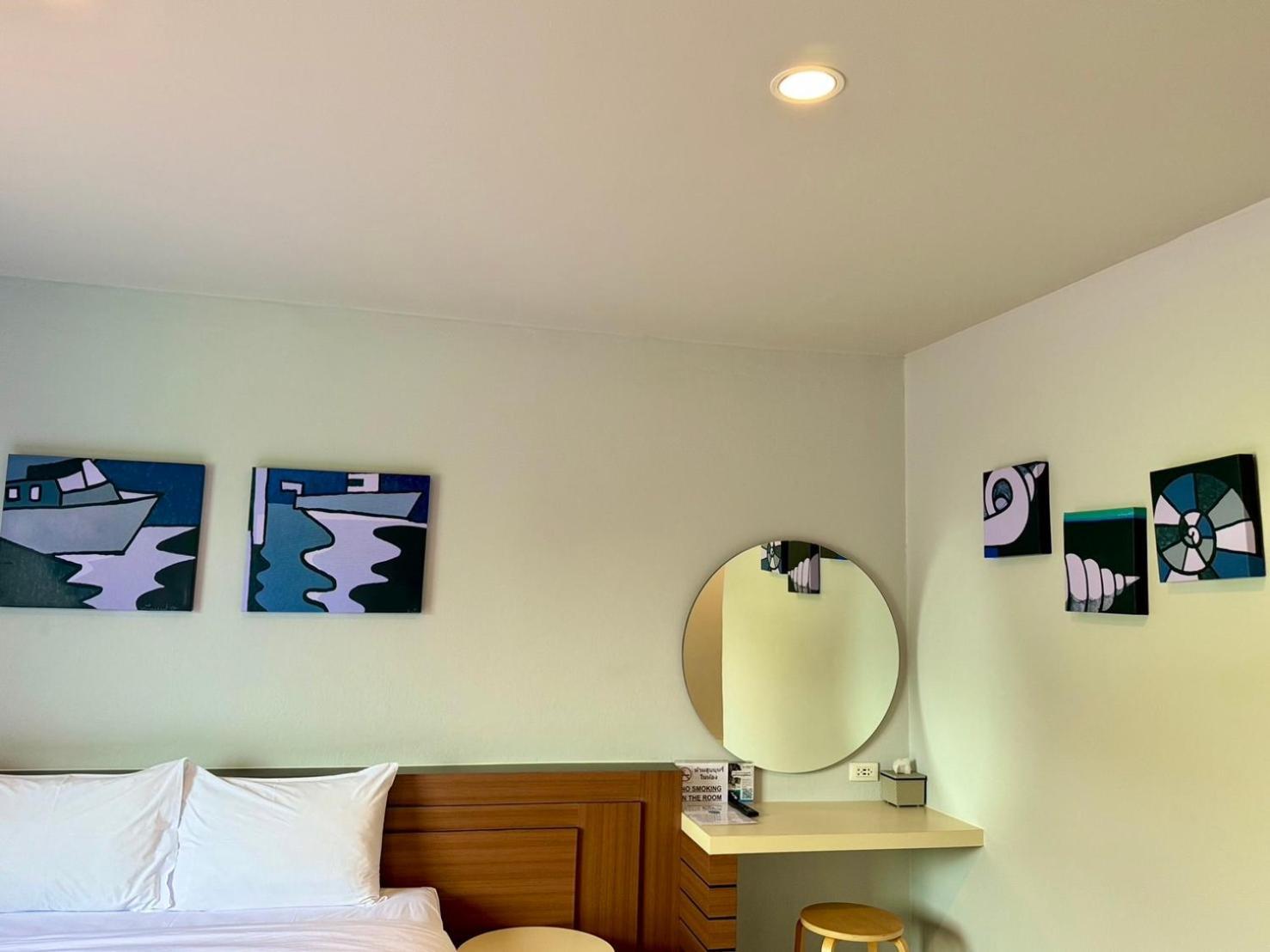 Siri Hotel Phuket Bagian luar foto