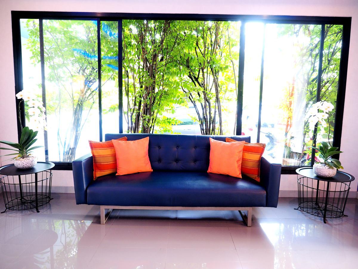 Siri Hotel Phuket Bagian luar foto