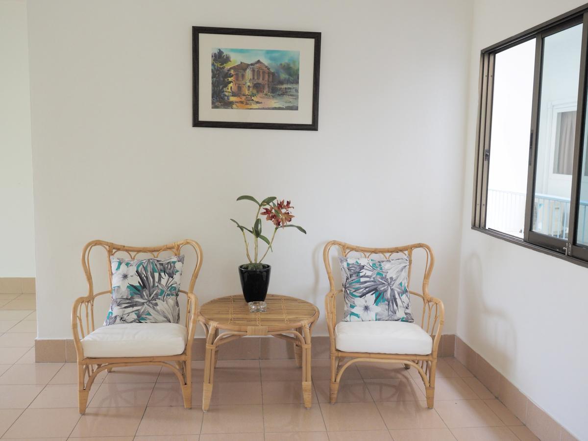 Siri Hotel Phuket Bagian luar foto